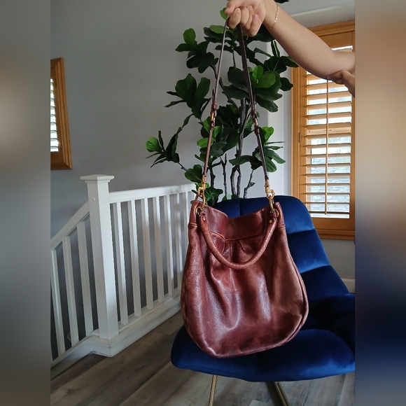 Marc by Marc Jacobs Classic Q Hillier Hobo Distressed Leather Shoulder/Hand Bag - Picture 2 of 12